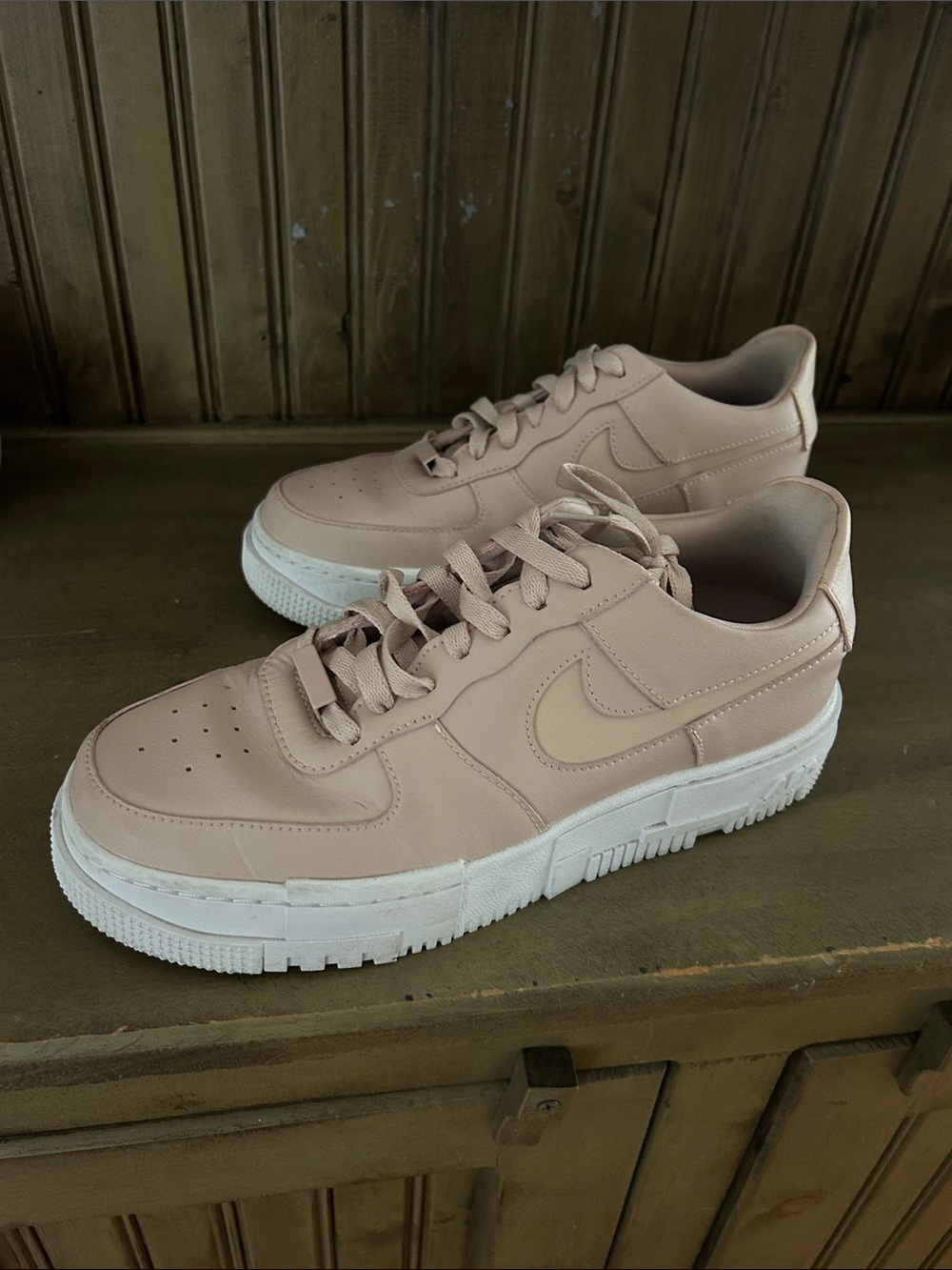 Nike Women's Low-Top Sneakers in Blush Pink and White